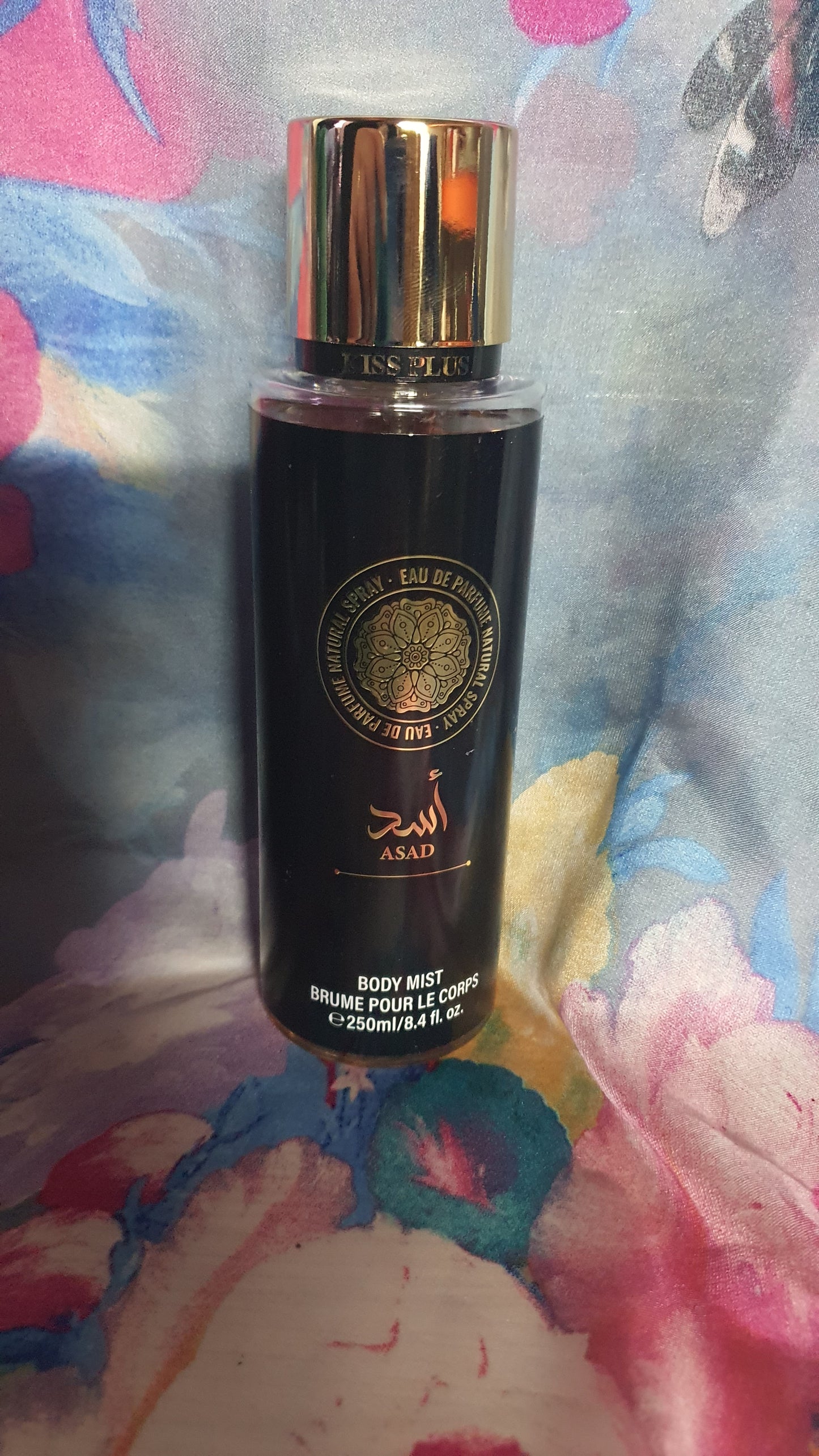 Acqua profumata nera