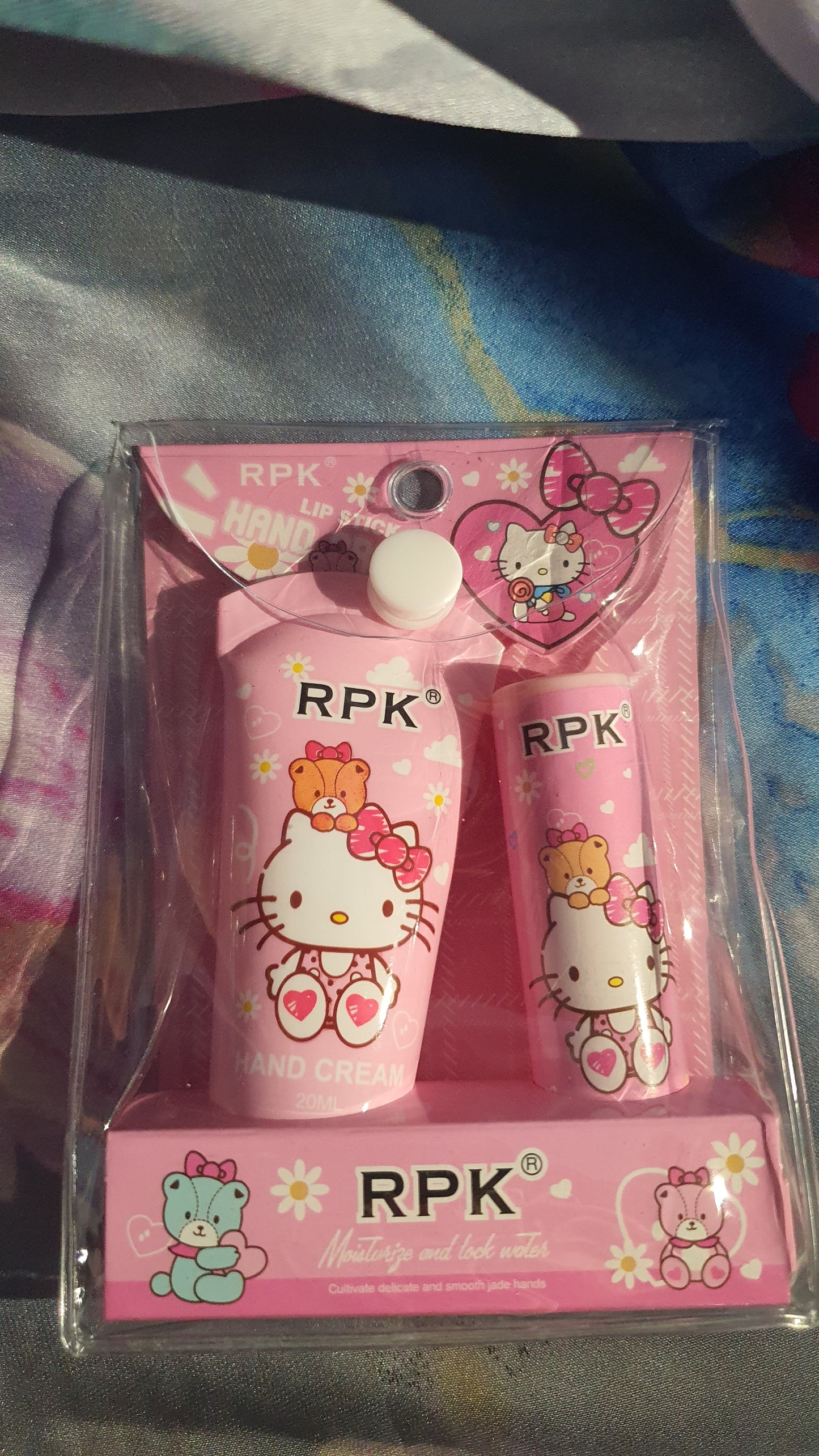 Kit Unicorno o Hello kitty lip balm+ crema mani