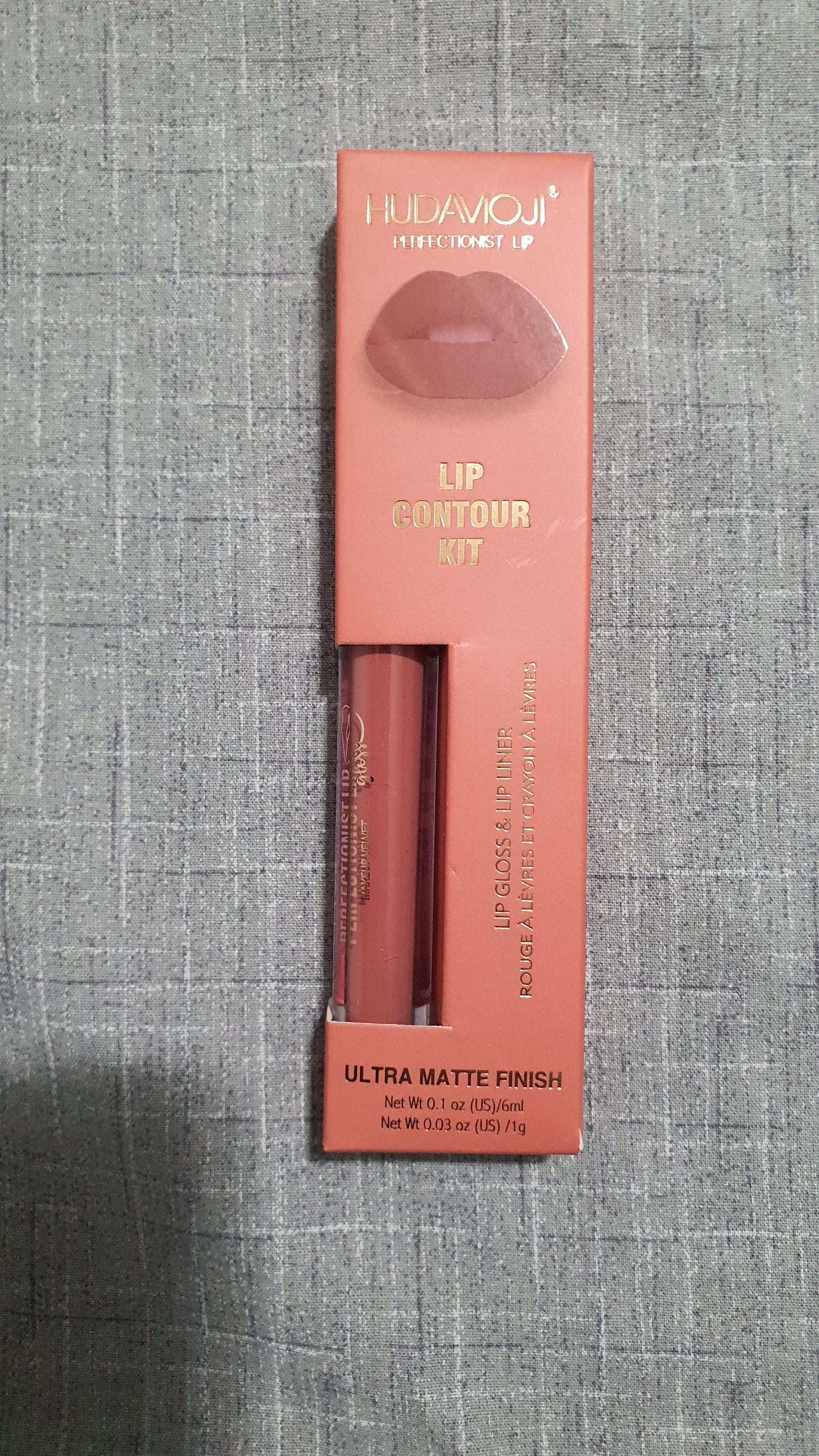 Kit lip gloss e lip liner matte