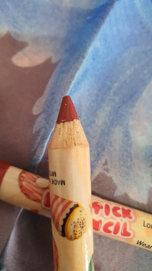 Matitone labbra marrone rossiccio